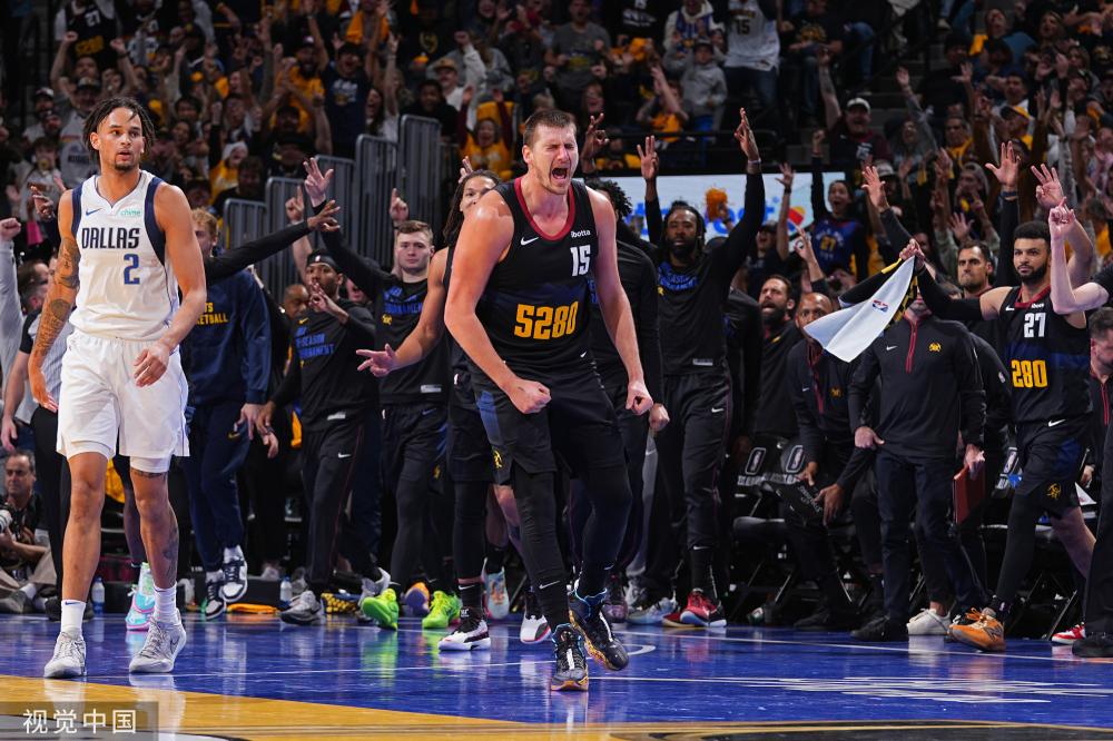 励着无数人 励着无数人